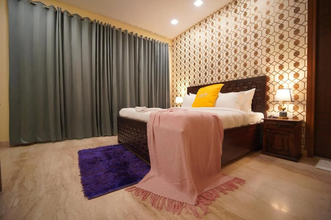 Luxury 3Bhk Service Apartment -Golf Course Road, グルガウン インド